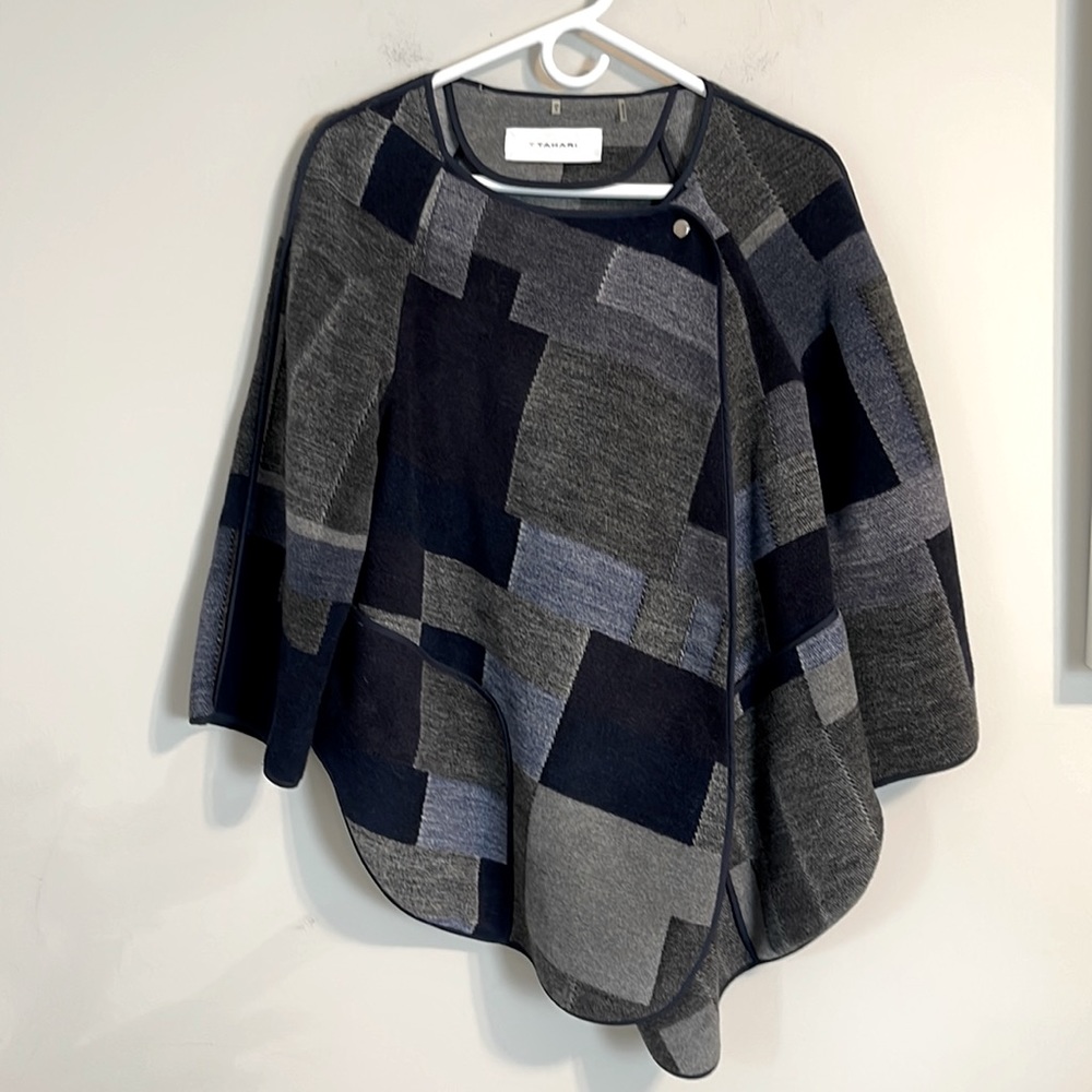 Tahari Bella plaid black grey and blue jacket size small